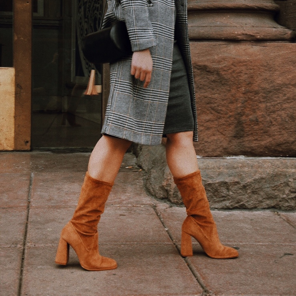 Zara— Tan Corduroy Heeled Boots